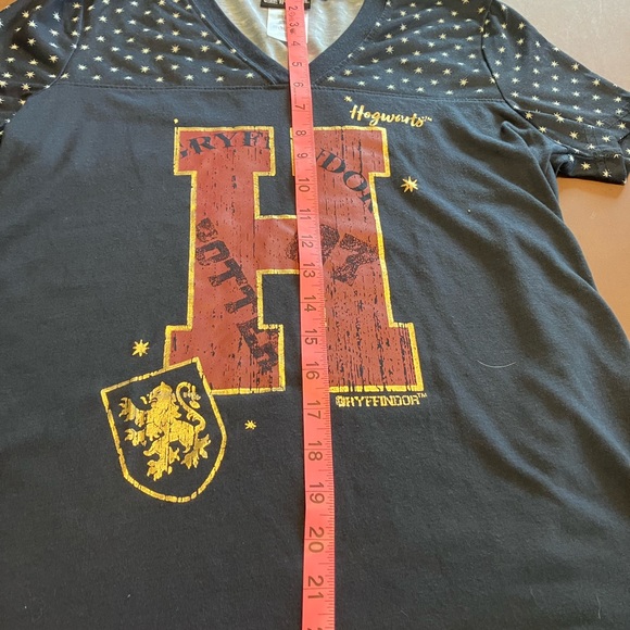 Wizarding World Harry Potter L Large Short Sleeve Shirt Gryffindor Hogwarts - Picture 13 of 14